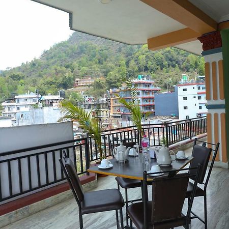 Hotel Blue Magnet Pokhara Exterior foto