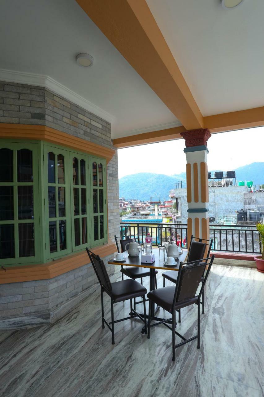 Hotel Blue Magnet Pokhara Exterior foto
